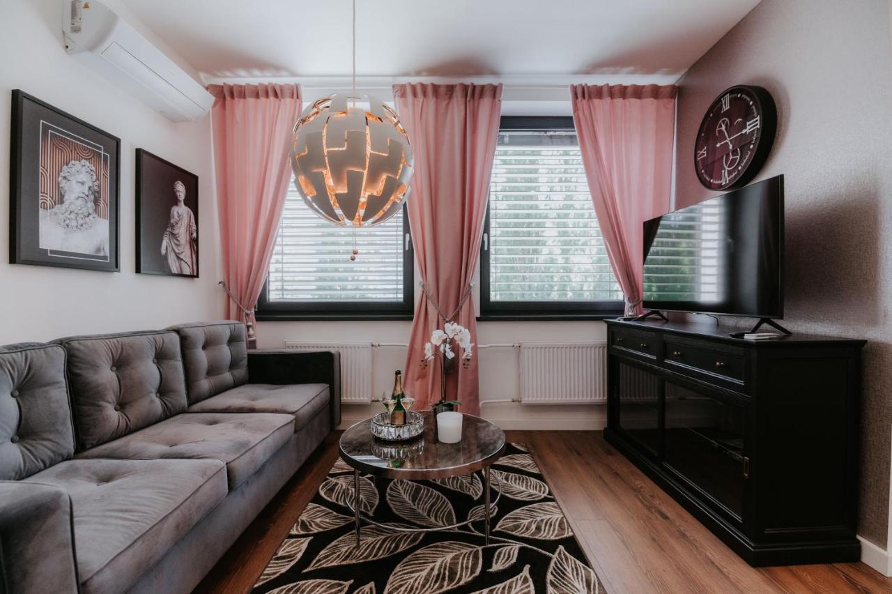 Apartmany Evia Clinic レビツェ エクステリア 写真